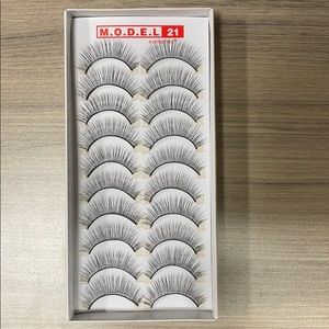Model 21 No. 21 lashes